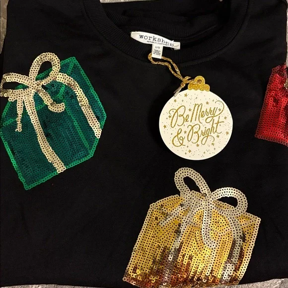 WORKSHOP Black LONG sleeve TOP size small  with sequined festive presents 🎁 - Picture 2 of 8